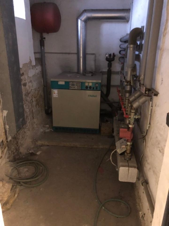 Gewerbeimmobilie in zentraler Lage, Nähe Zukunftzentrum zimmer