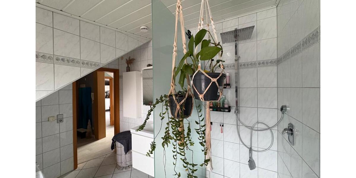 Dachgeschoßwohnung Sankt Leon-Rot Rot - 3.5 Zimmer, 72 m&sup2;, 850&euro; | Angebot:25393834