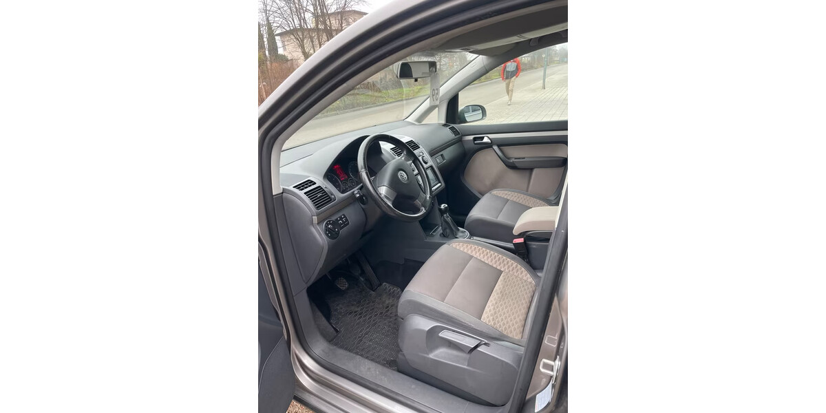 VW Touran 198.500 km 5.499 &euro; Weisweil 79367