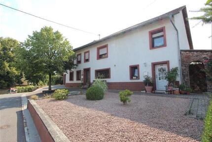 Haus Wadern - 5 Zimmer, 220 m&sup2;, 295.000&euro; | Angebot:25925136
