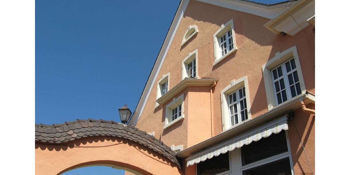 BÜRO- ODER PRAXISRAUM HINTER HISTORISCHER FASSADE VERFÜGBAR! zimmer