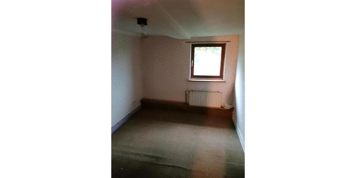 Einfamilienhaus Emmerthal - 8 Zimmer, 140 m&sup2;, 90.000&euro; | Angebot:27085822