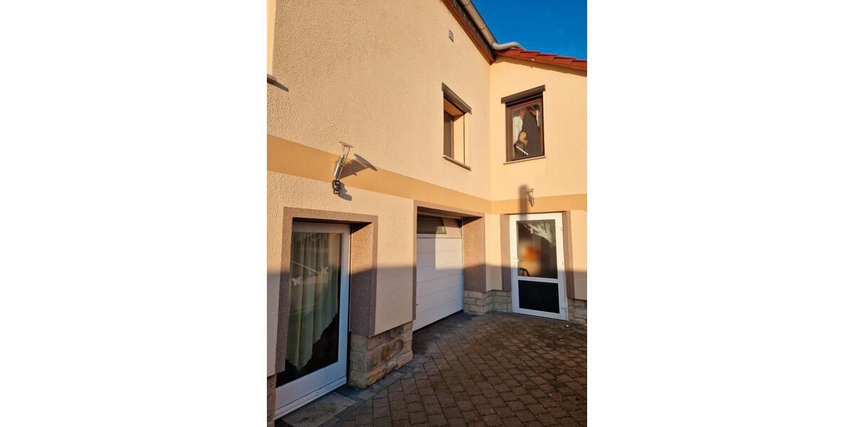 Einfamilienhaus An der Schmücke - 7 Zimmer, 173 m&sup2;, 185.000&euro; | Angebot:27018999