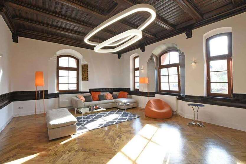 Wohnung zum Mieten in Zwickau 1.990 € 223.57 m²