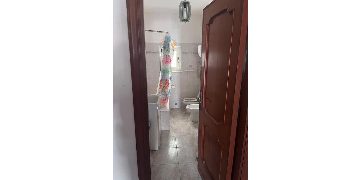 Erdgeschoßwohnung Tuttlingen - 4 Zimmer, 180 m&sup2;, 25.000&euro; | Angebot:27081577