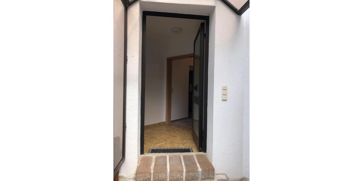 Doppelhaushälfte Rottenburg an der Laaber - 5 Zimmer, 120 m&sup2;, 1.150&euro; | Angebot:26041045