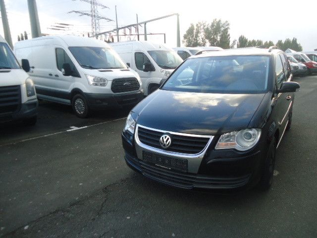 VW Touran 226.600 km 4.690 € Paderborn 33104