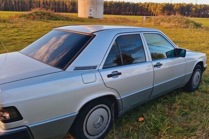 Mercedes-Benz 190 265.757 km 3.500 &euro; Berlin 12439