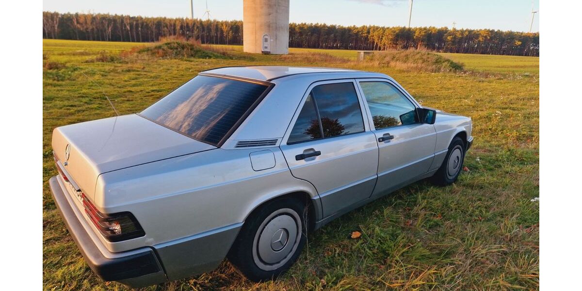 Mercedes-Benz 190 265.757 km 3.500 &euro; Berlin 12439