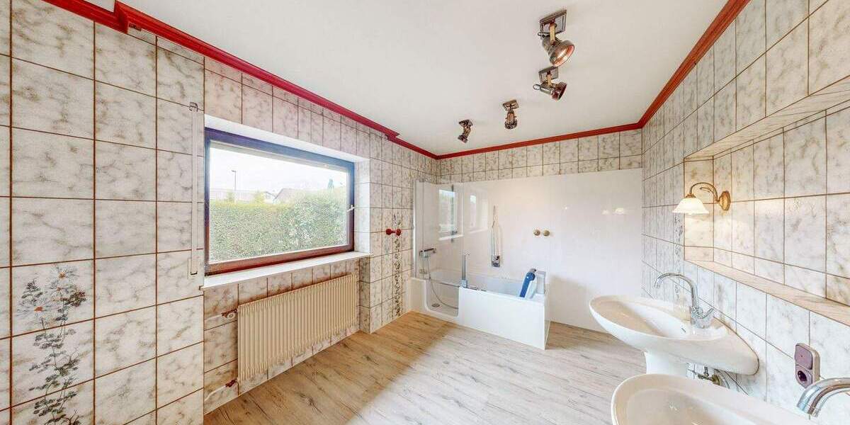 Einfamilienhaus Karlstadt - 9 Zimmer, 192 m&sup2;, 560.000&euro; | Angebot:24990816