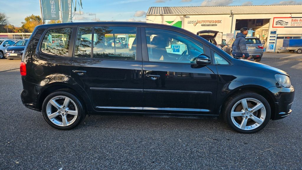 VW Touran 293.000 km 4.950 &euro; Grevenbroich 41515