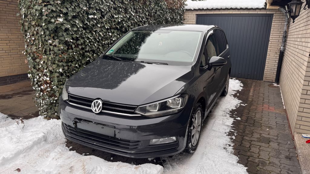 VW Touran 312.000 km 8.100 &euro; Norderstedt 22844