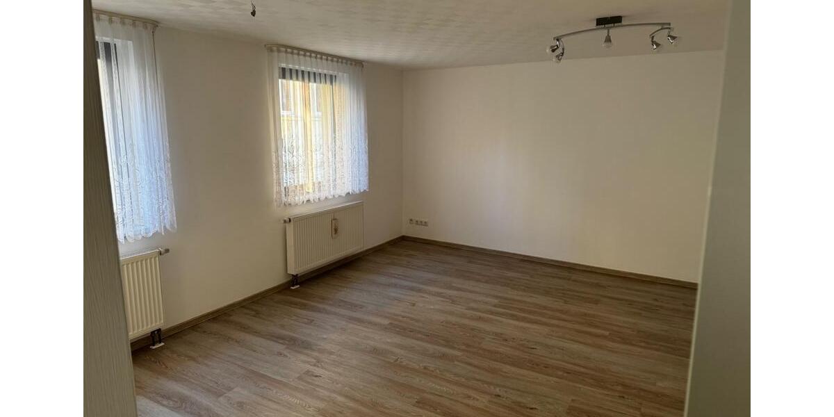 Etagenwohnung Stendal - 2.5 Zimmer, 73 m&sup2;, 657&euro; | Angebot:26406855