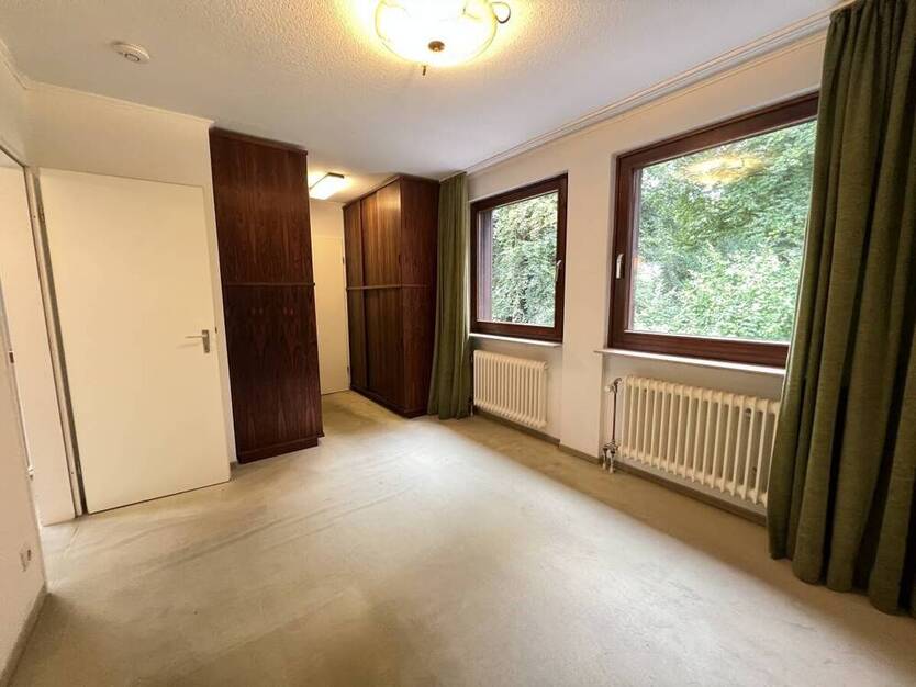 Nur 20 Gehmin. zur Elbe! Ruh. EndRH mit viel Potenzial, gr. Vollkeller + Einzelgarage in Blankenese