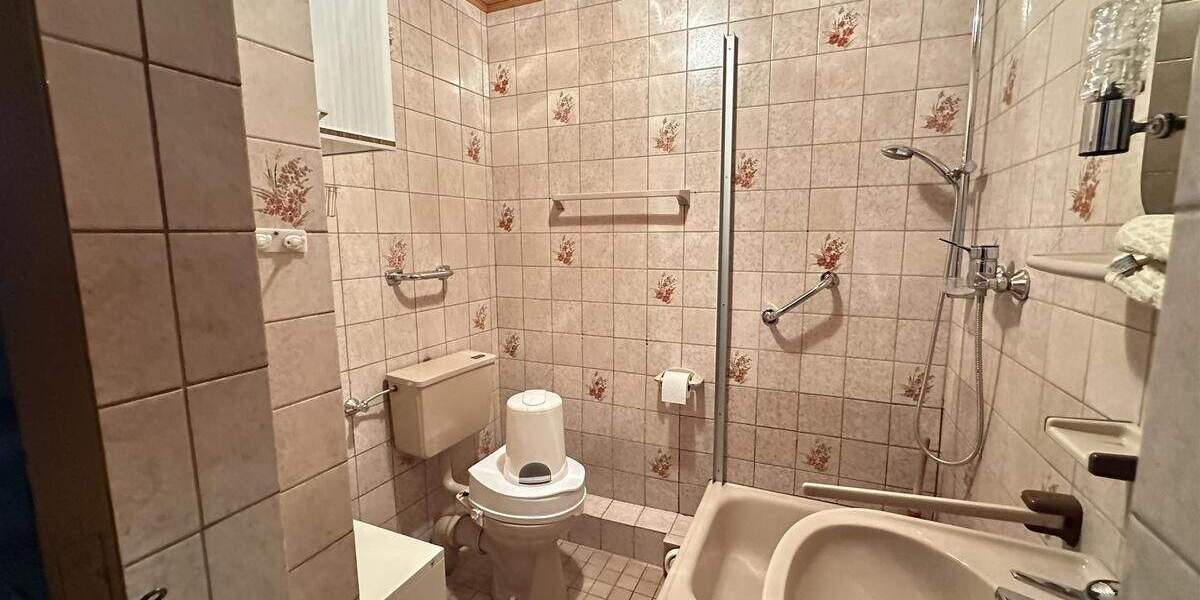 Mehrfamilienhaus, Wohnhaus Kirchberg (Hunsrück) - 8 Zimmer, 204 m&sup2;, 249.000&euro; | Angebot:25800514