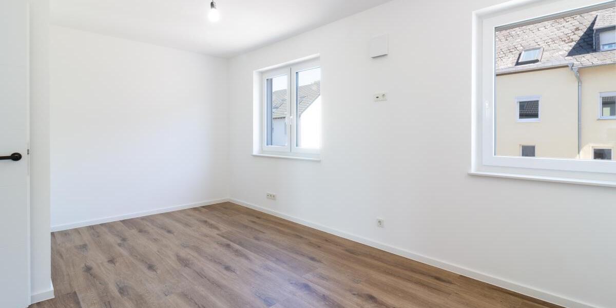 Modernes Wohnen in Trier-Irsch - Neubau mit toller Dachterrasse und Weitblick - Reihenhaus Trier Kürenz | Angebot:26368699