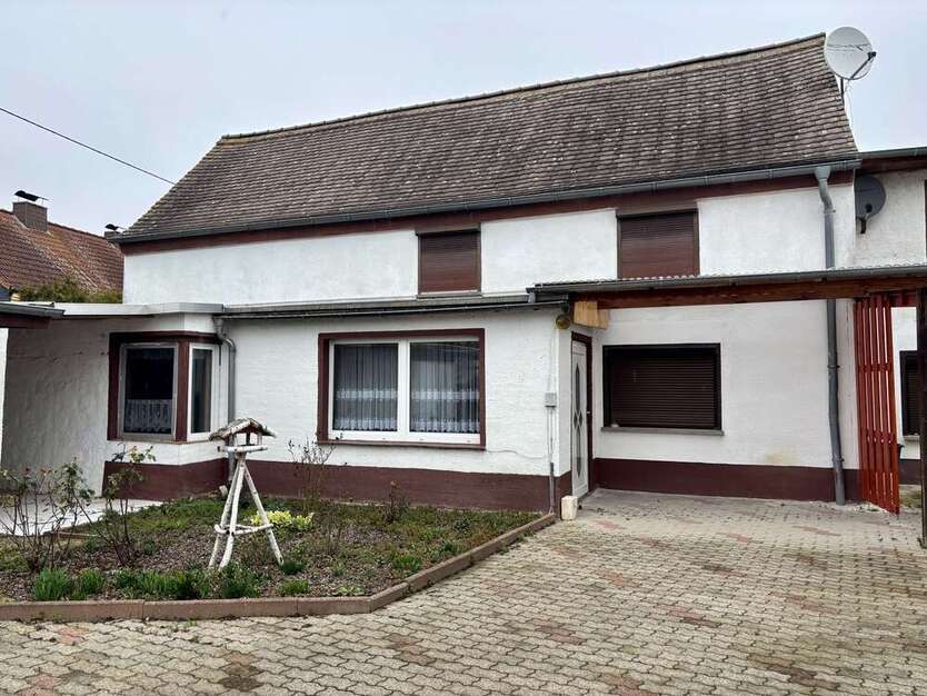 Haus zum Kaufen in Landsberg OT Reußen 87.500 € 140 m²