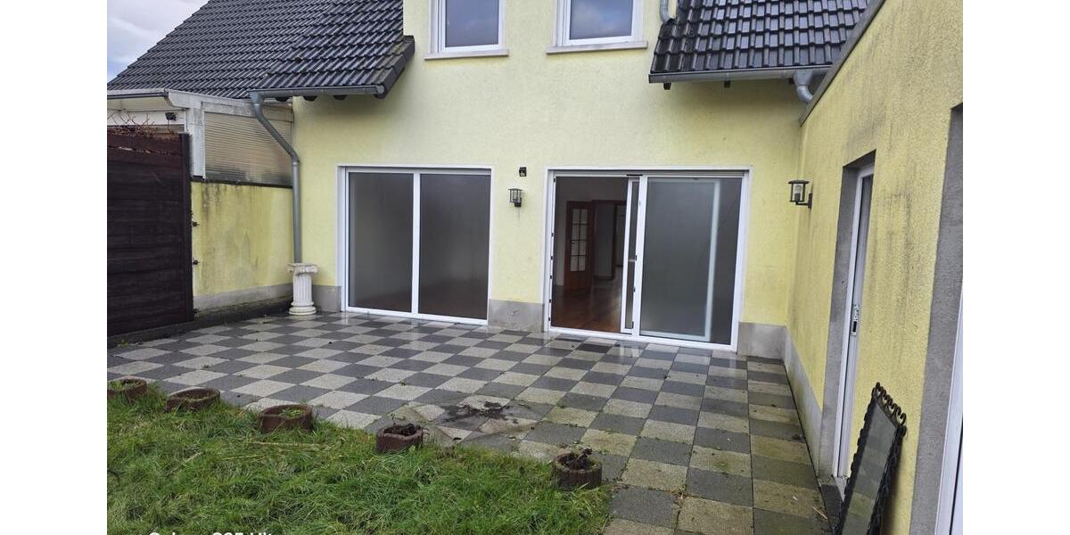 Doppelhaushälfte Bergheim - 5 Zimmer, 170 m&sup2;, 1.950&euro; | Angebot:25844200