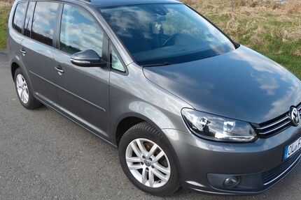 VW Touran 192.000 km 9.300 &euro; Rastede 26180