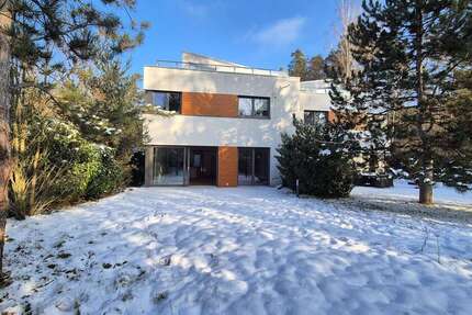 Haus zum Mieten in Erlangen 4.305 € 230 m² 5 zimmer