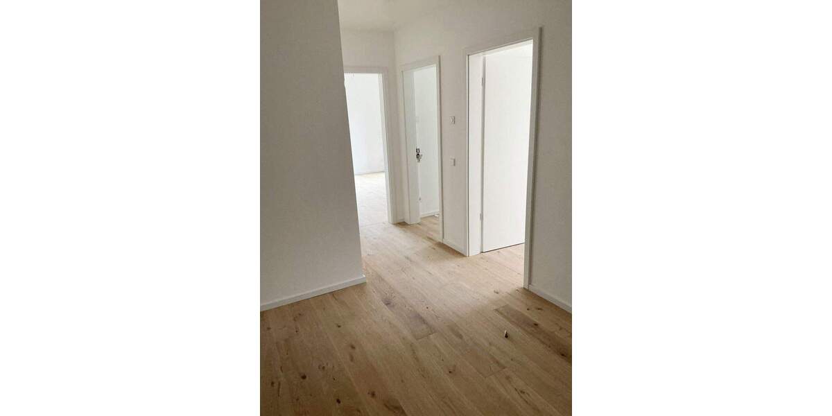 Etagenwohnung Hannover Döhren - 5 Zimmer, 140 m&sup2;, 1.990&euro; | Angebot:24696709