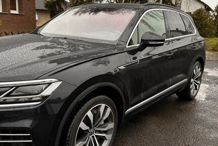 VW Touareg 30.500 km 51.500 &euro; Leverkusen 51371
