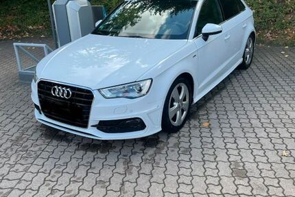 Audi A3 212.000 km 11.111 &euro; Extertal 32699