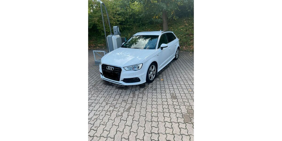 Audi A3 212.000 km 11.111 &euro; Extertal 32699