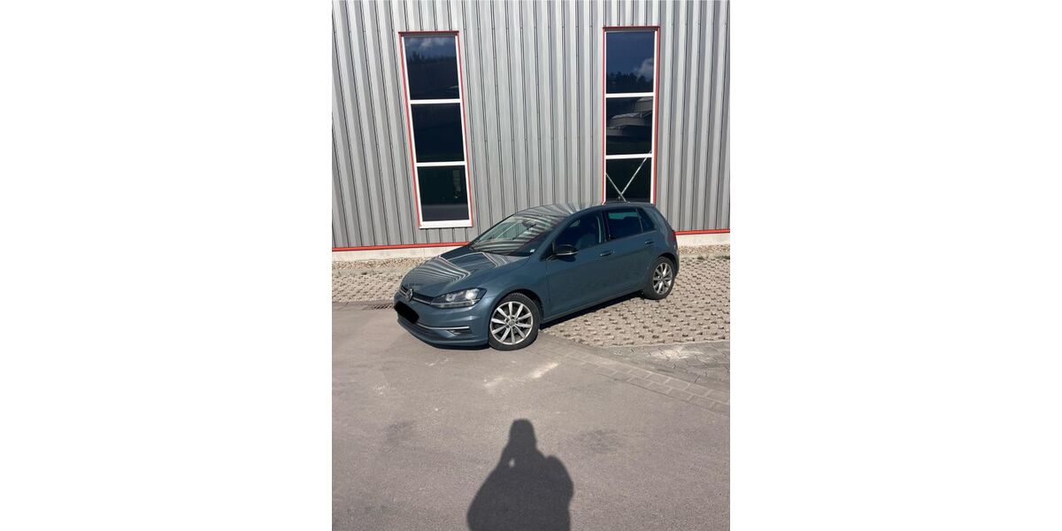 VW Golf 102.000 km 14.490 &euro; Bad Mergentheim 97980