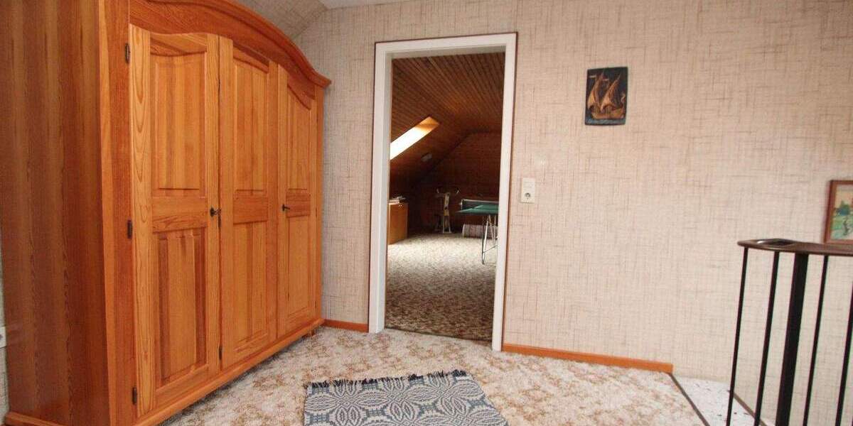Einfamilienhaus Klixbüll - 7 Zimmer, 259 m&sup2;, 375.000&euro; | Angebot:25706533