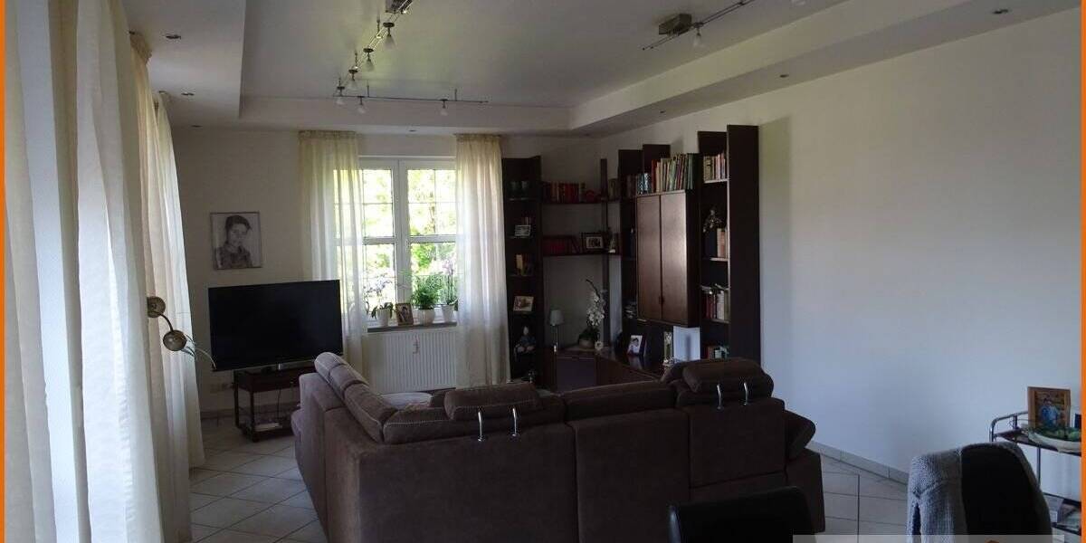 Mehrfamilienhaus, Wohnhaus Steinau an der Straße Steinau - 8 Zimmer, 240 m&sup2;, 360.000&euro; | Angebot:25778418