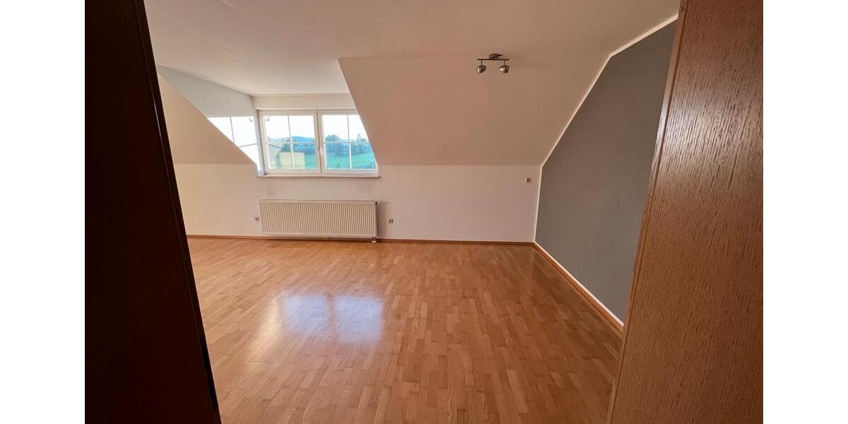 Dachgeschoßwohnung Regen - 2 Zimmer, 68 m&sup2;, 470&euro; | Angebot:25402255