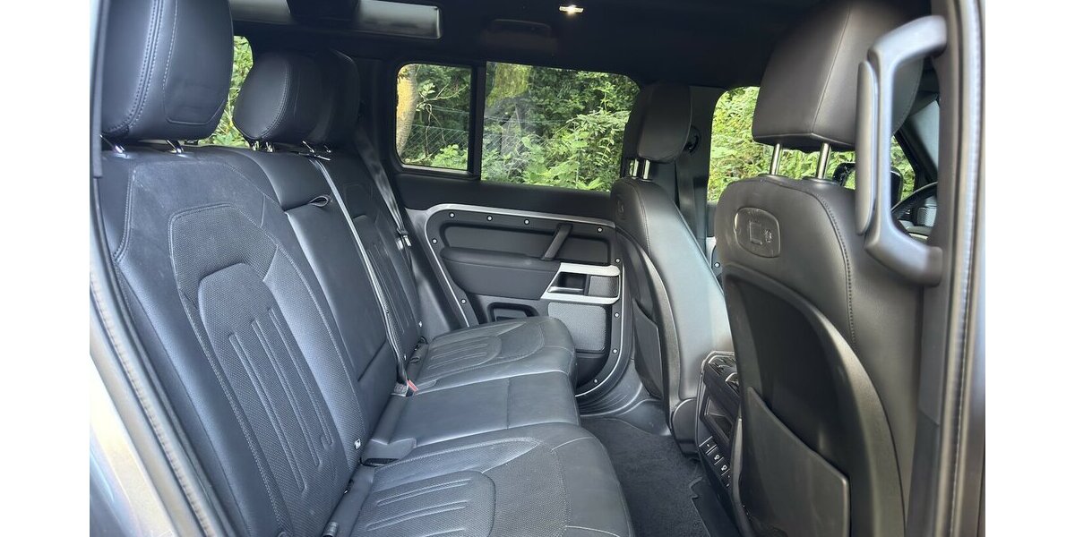 Land Rover Defender 110 SE 1. Hd. Scheckheft unfallfrei 53.000 km 54.999 &euro; Hamburg 22339