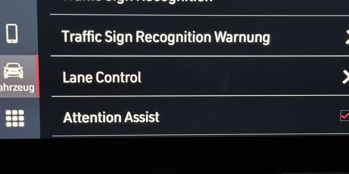 Fiat 500e Action Carplay Android Automatik 1.Hand 25.950 km 13.120 &euro; Lich 35423