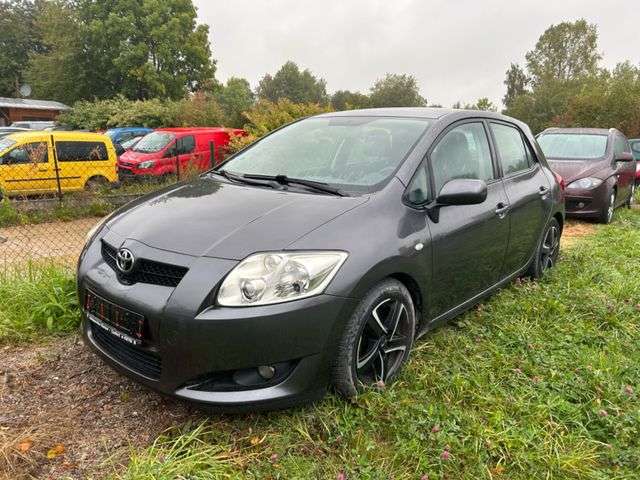 Toyota Auris 243.000 km 2.290 &euro; Chemnitz 09114