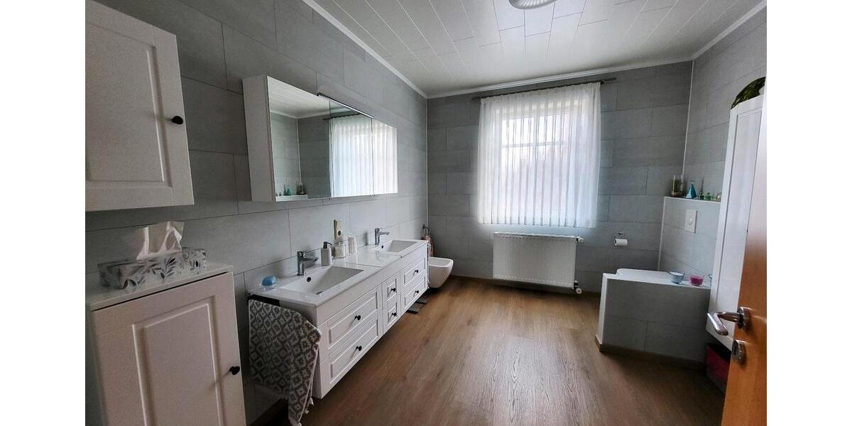 Bungalow Papenburg - 4 Zimmer, 140 m&sup2;, 340.000&euro; | Angebot:26877863