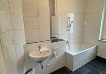 **2 Kaltmieten sparen** AltbauWohnung zentral in Krefeld..