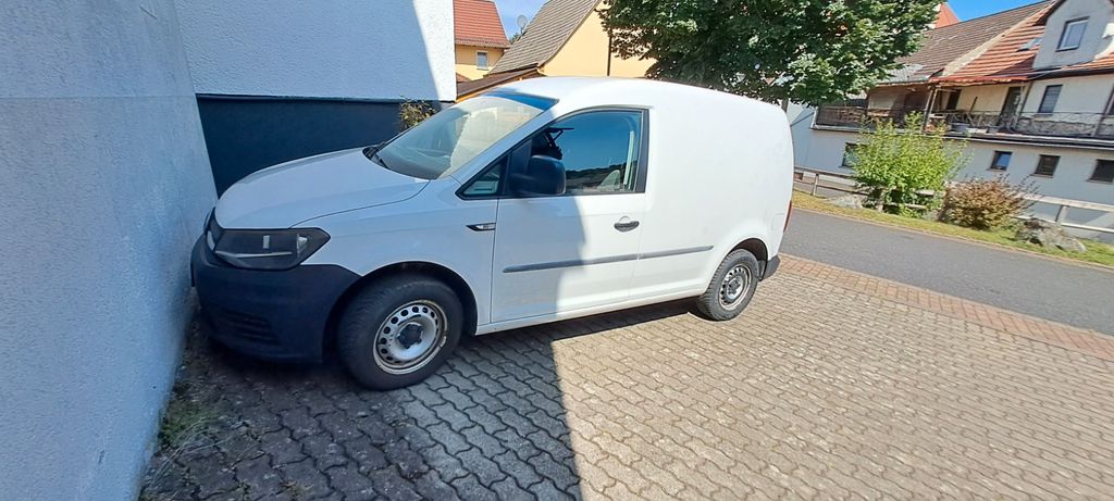 VW Caddy 121.000 km 9.500 &euro; Zahlbach 97705