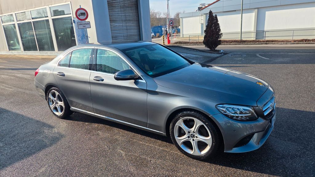 Mercedes-Benz C 200 65.100 km 26.100 &euro; Unterhaching 82008