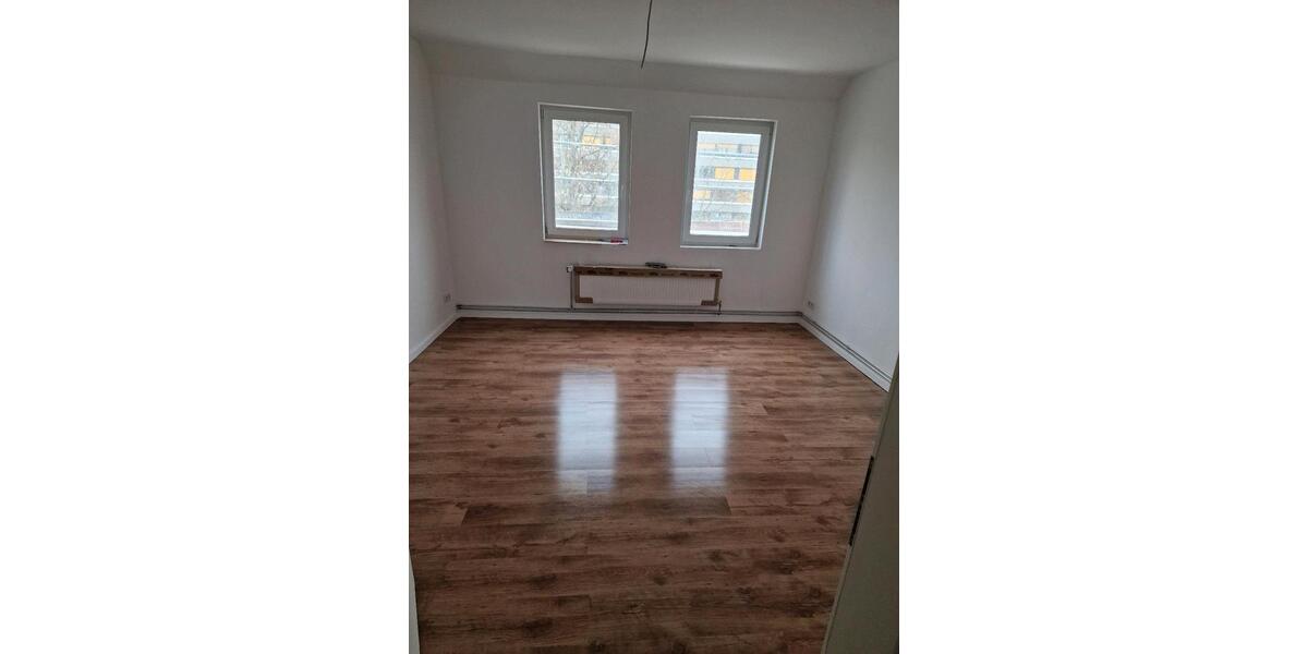 Etagenwohnung Neumünster Böcklersiedlung - 4 Zimmer, 100 m&sup2;, 1.550&euro; | Angebot:24552124