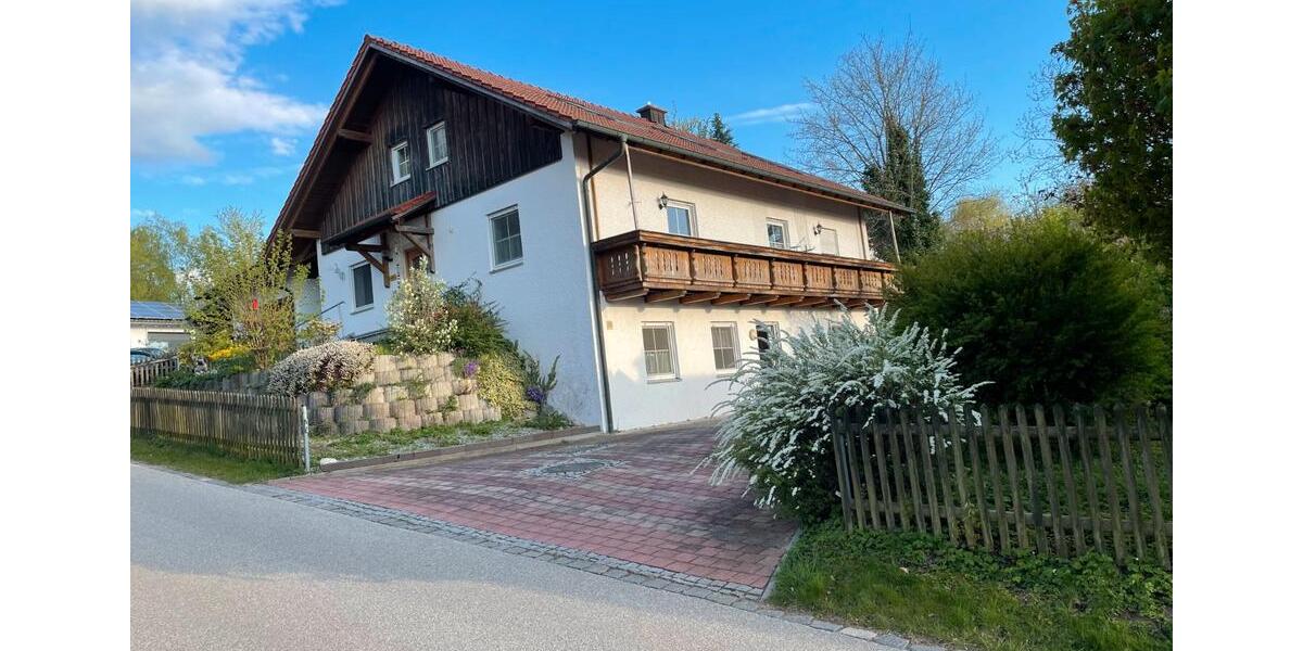 Etagenwohnung Wurmannsquick - 5 Zimmer, 210 m&sup2;, 1.650&euro; | Angebot:26255317
