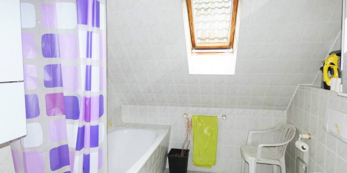 260qm Wohnfläche mit Garten, 3 Loggien, Kamin & Einbauküche - auch als Zweifamilienhaus nutzbar 7 zimmer