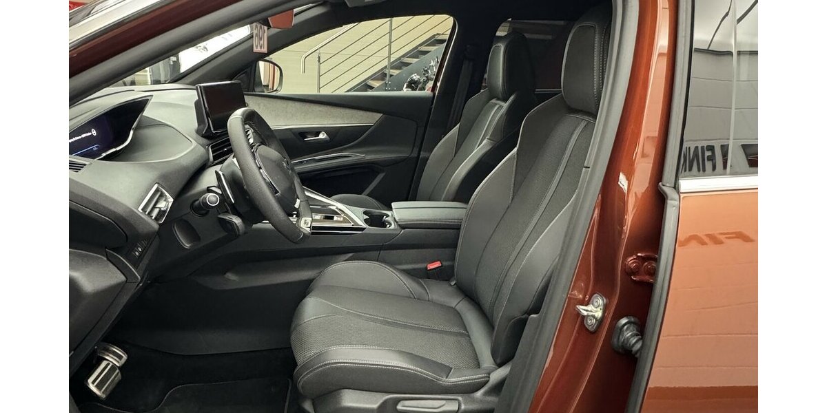 Peugeot 5008 GT Pt 130 EAT 8 AHK 1.Hand 7 Sitze 13.300 km 26.620 &euro; Lich 35423