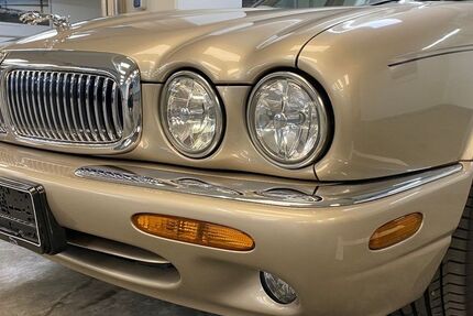 Jaguar XJ8 99.500 km 20.250 € Babenhausen 87727