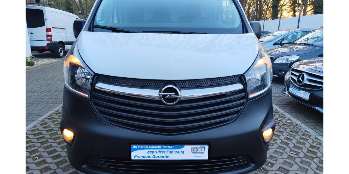 Opel Vivaro 143.000 km 8.990 &euro; Hatten 26209