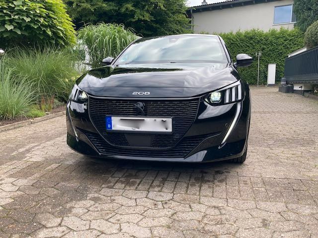 Peugeot 208 27.500 km 16.900 &euro; Detmold 32760