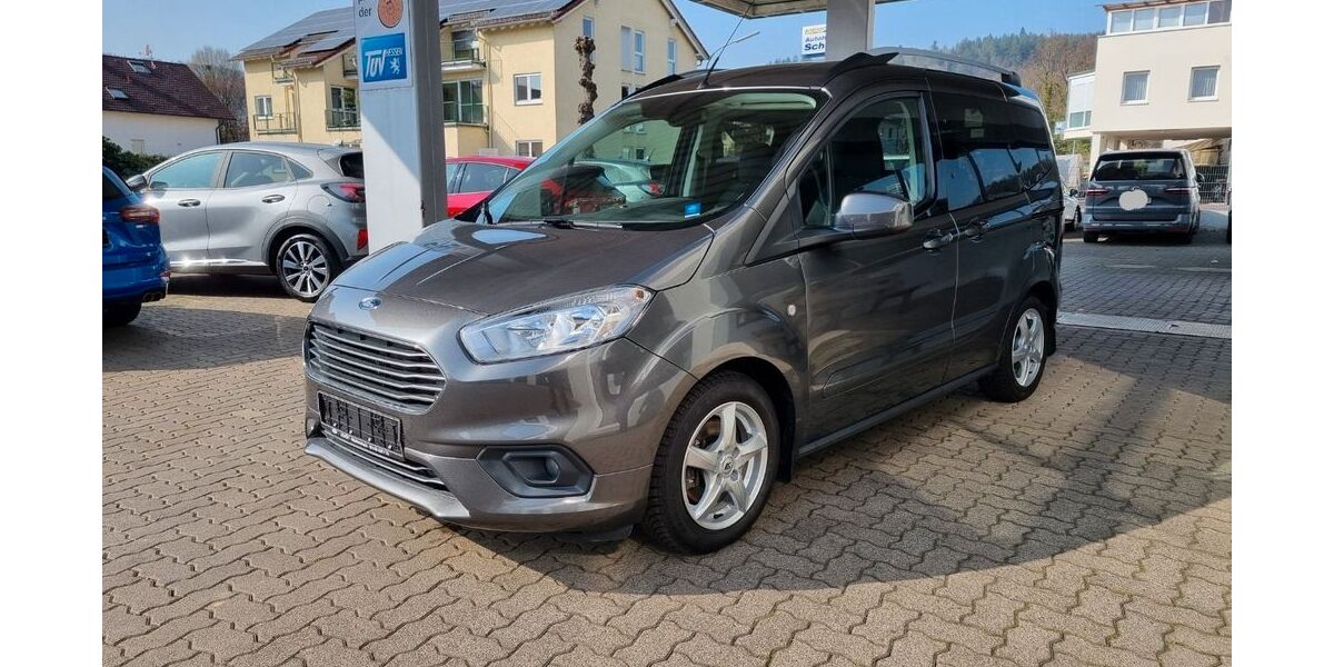 Ford Tourneo Courier 44.100 km 12.800 &euro; Wächtersbach 63607