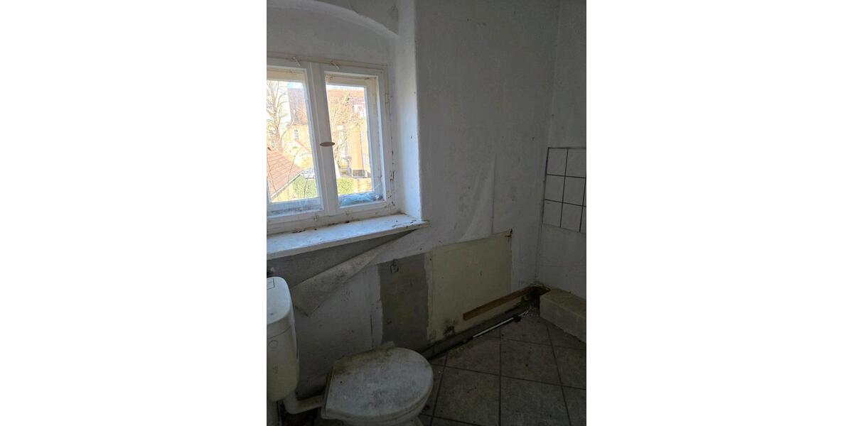 Mehrfamilienhaus, Wohnhaus Löbau - 10 Zimmer, 300 m&sup2;, 41.000&euro; | Angebot:26837285