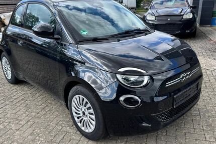Fiat 500e 3.900 km 12.899 &euro; Braunfels 35619