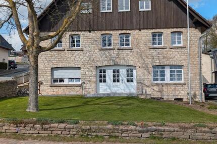 Haus Steinheim - 8 Zimmer, 320 m&sup2;, 420.000&euro; | Angebot:26763098